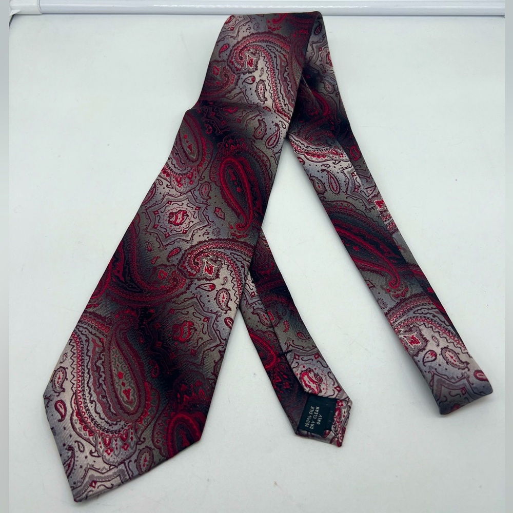 PIERRE CARDIN Vintage Paisley Red Silk Tie